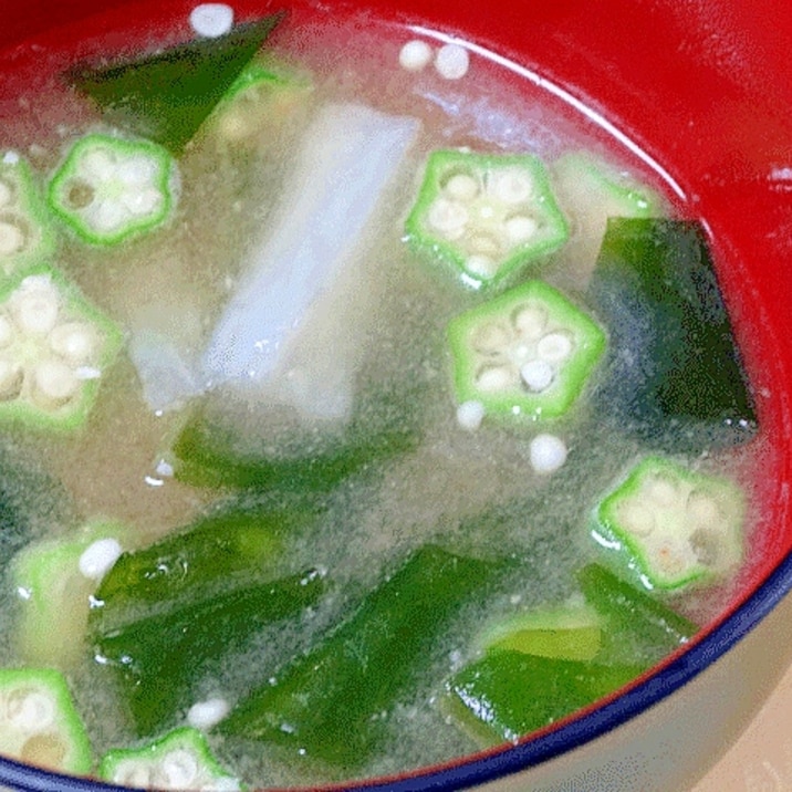 ネバネバ元気! 「長芋とオクラの味噌汁」